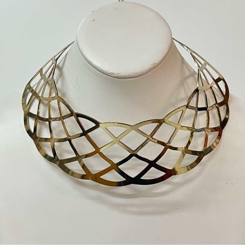 Wide Metal Collar Chocker Gold Tone